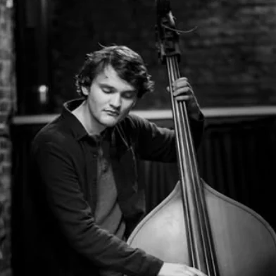 Kai Knorr playing upright bass.
